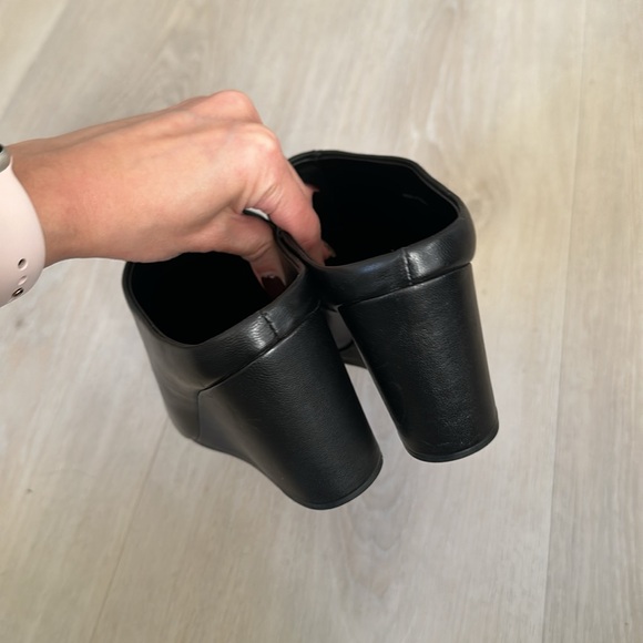 Vince ankle wedges slip on boot - Picture 5 of 6